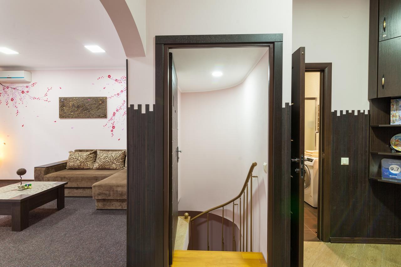 Lux Apart Lviv Apartments Exterior foto