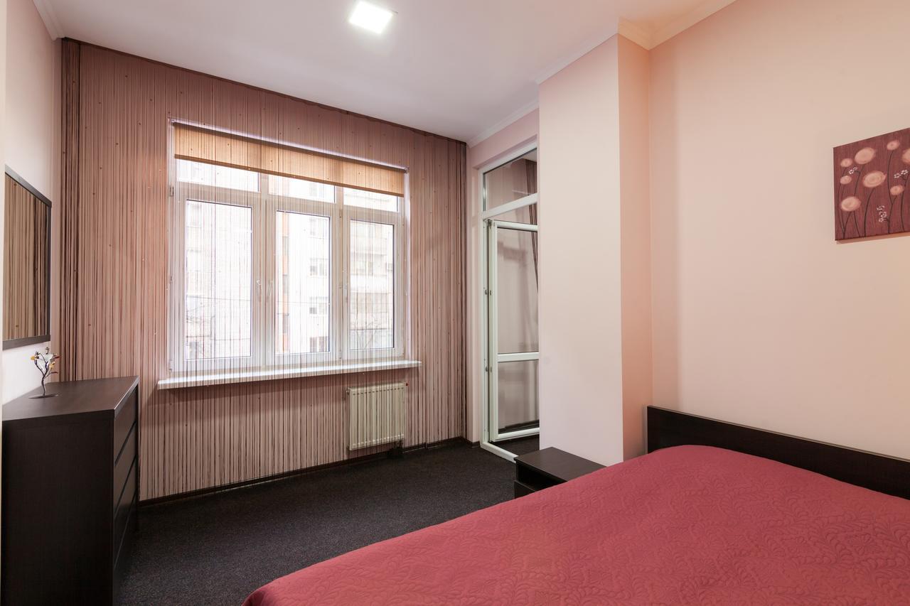 Lux Apart Lviv Apartments Exterior foto