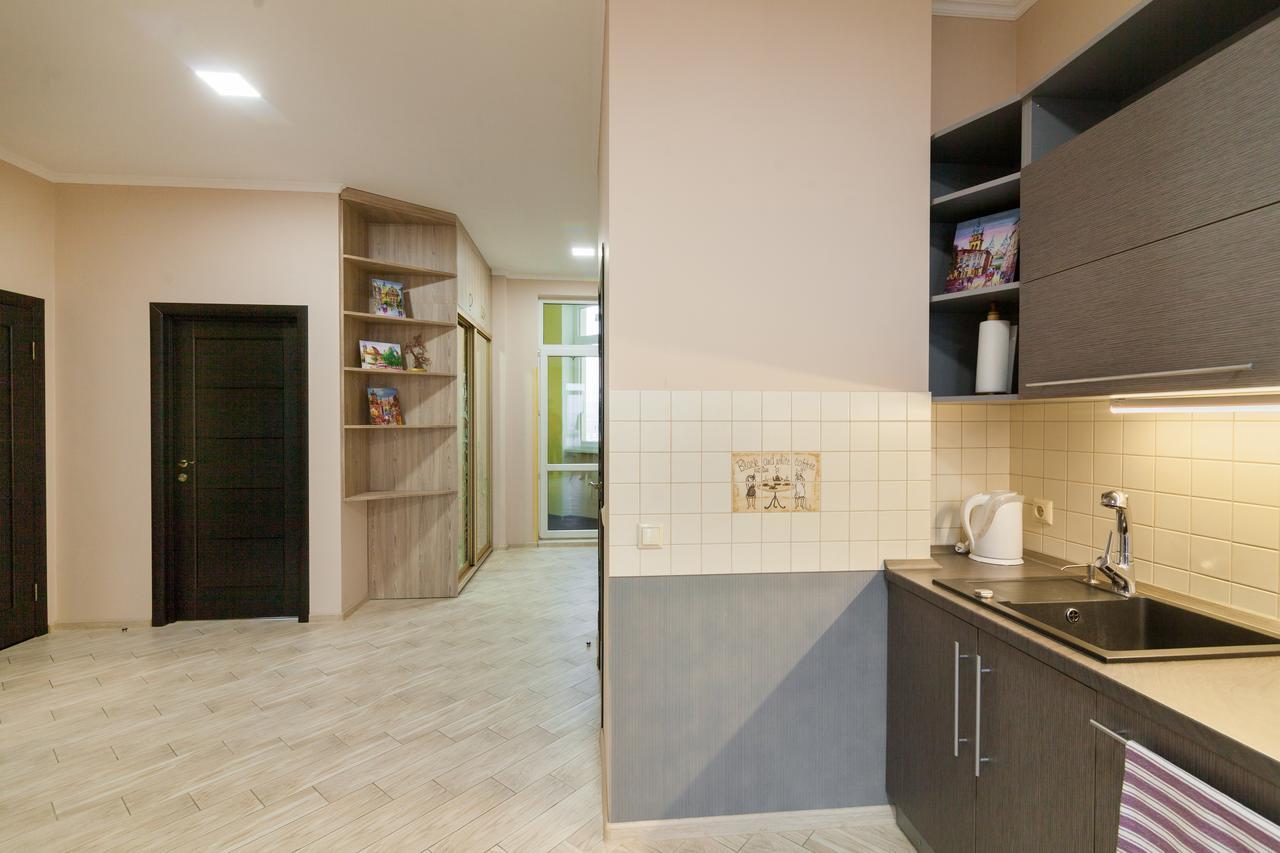 Lux Apart Lviv Apartments Exterior foto