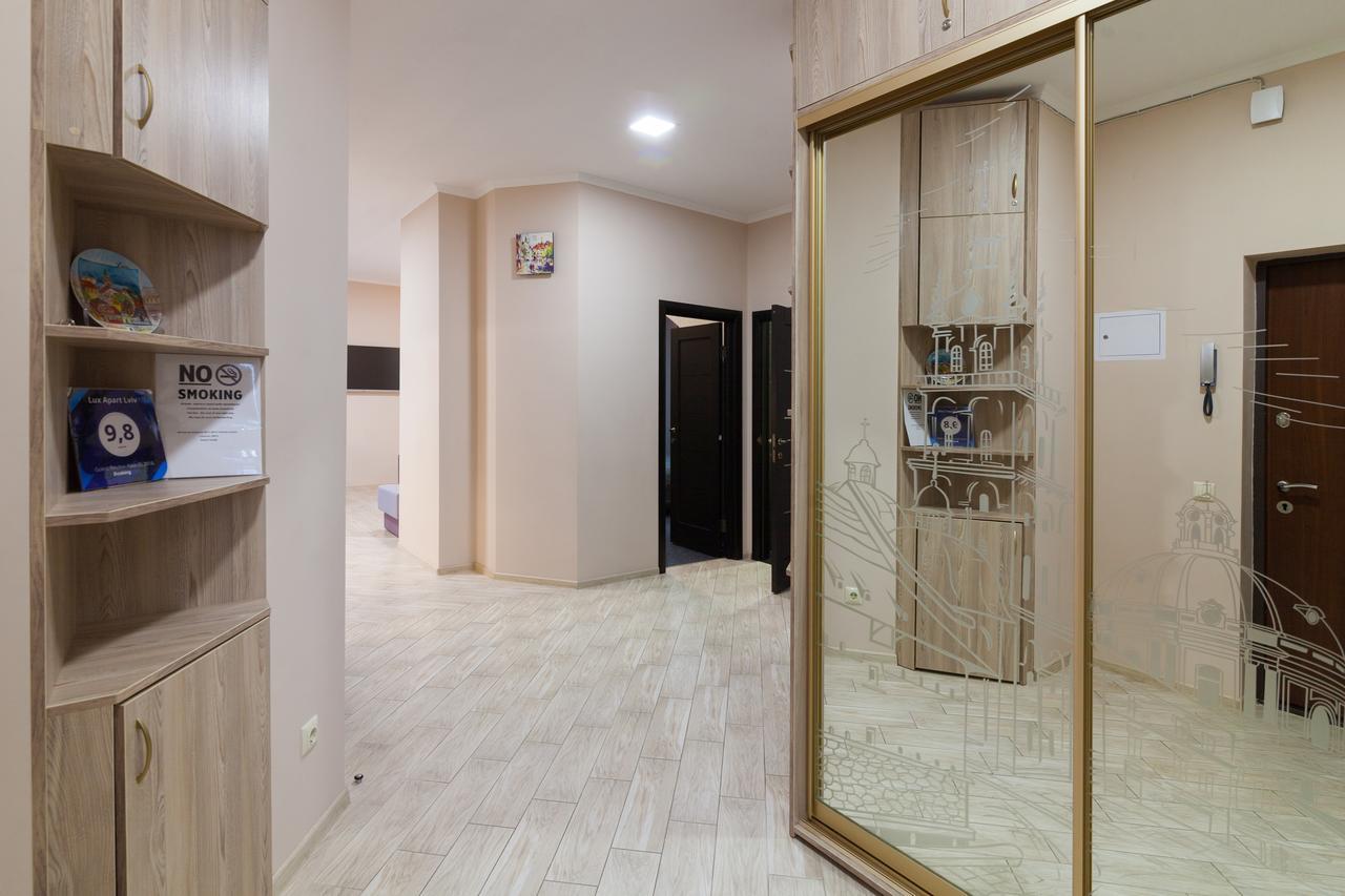 Lux Apart Lviv Apartments Exterior foto